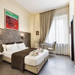 Art Piazza Carita' איטליה